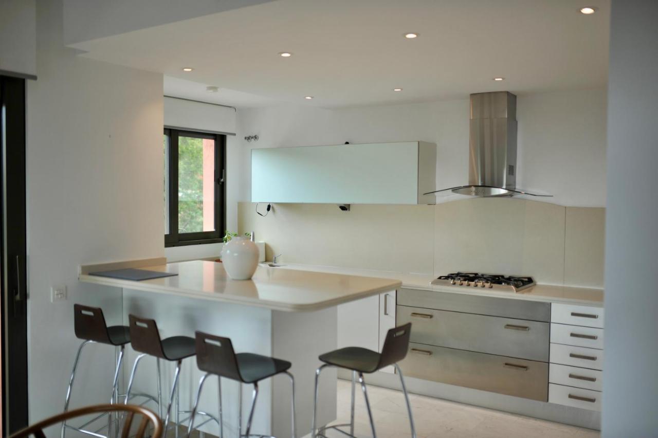 Bright Apartment In The Hills Of Elviria Малага Экстерьер фото