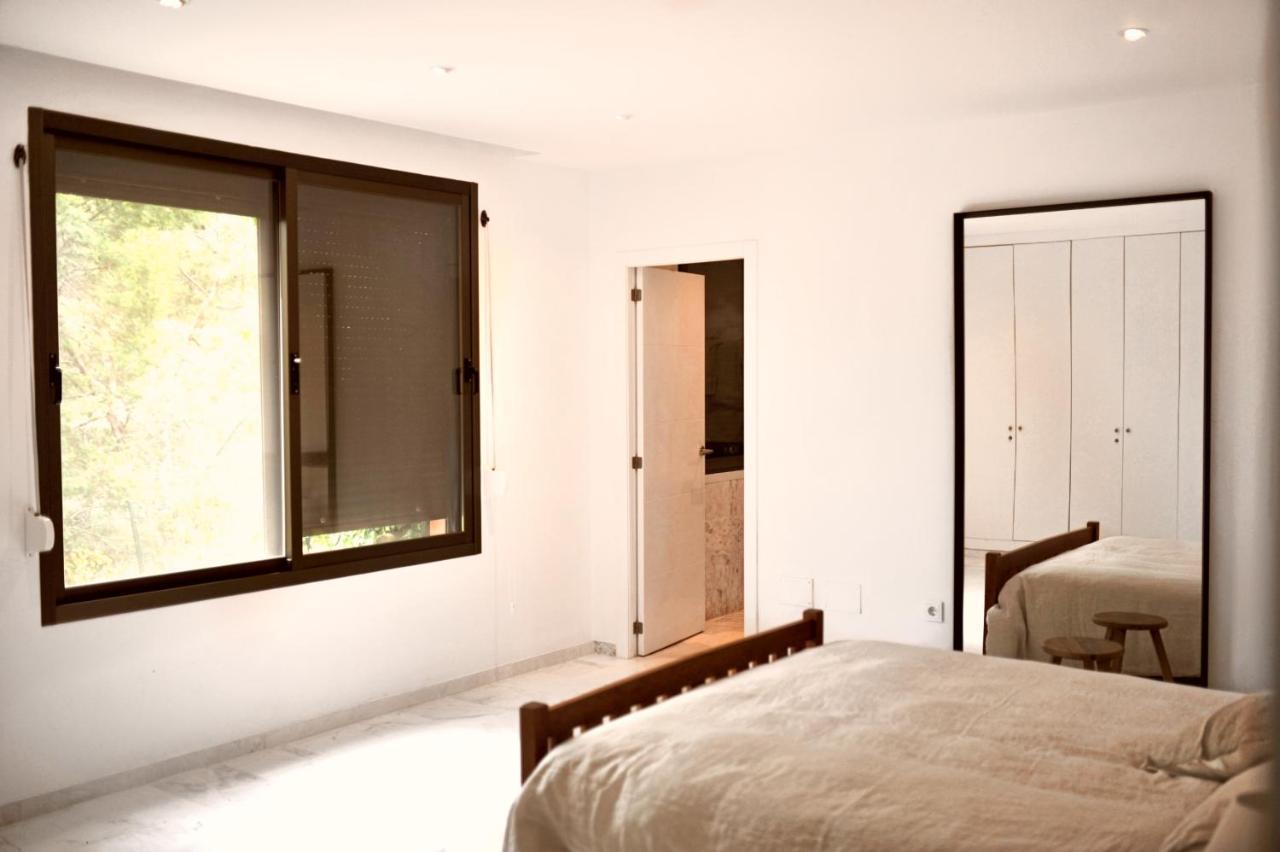 Bright Apartment In The Hills Of Elviria Малага Экстерьер фото
